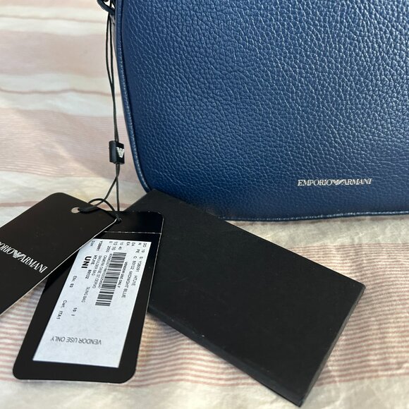 Emporio Armani Midnight Blue Leather Camera Case St Cervo Shoulder Bag - Picture 4 of 11